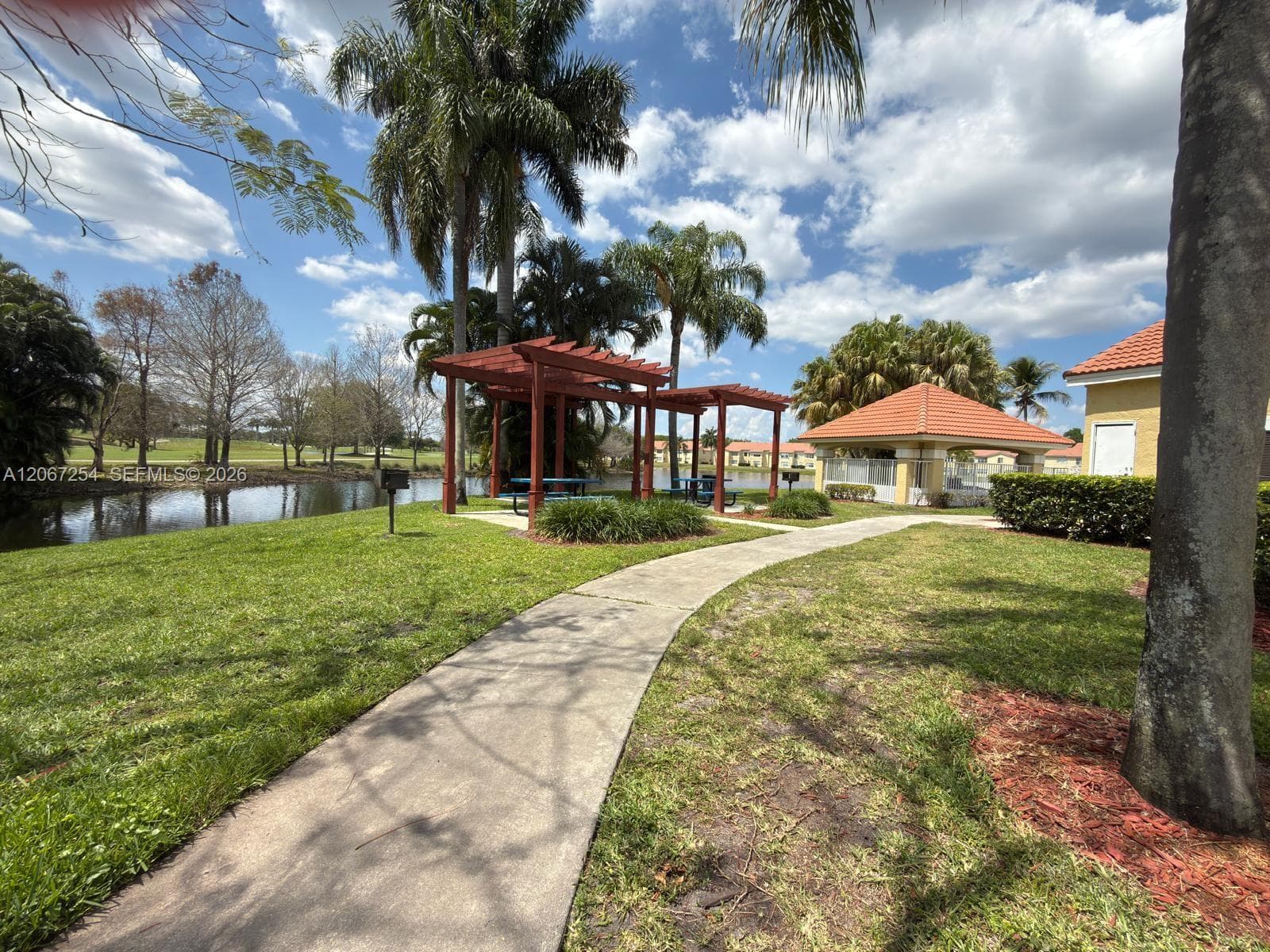 12760 Vista Isles Dr # 723, Sunrise, FL 33325 photo 4