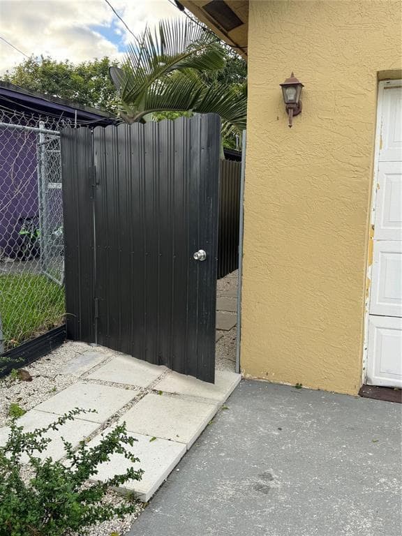 1136 NW 5TH Court, Fort Lauderdale, FL 33311 photo 3