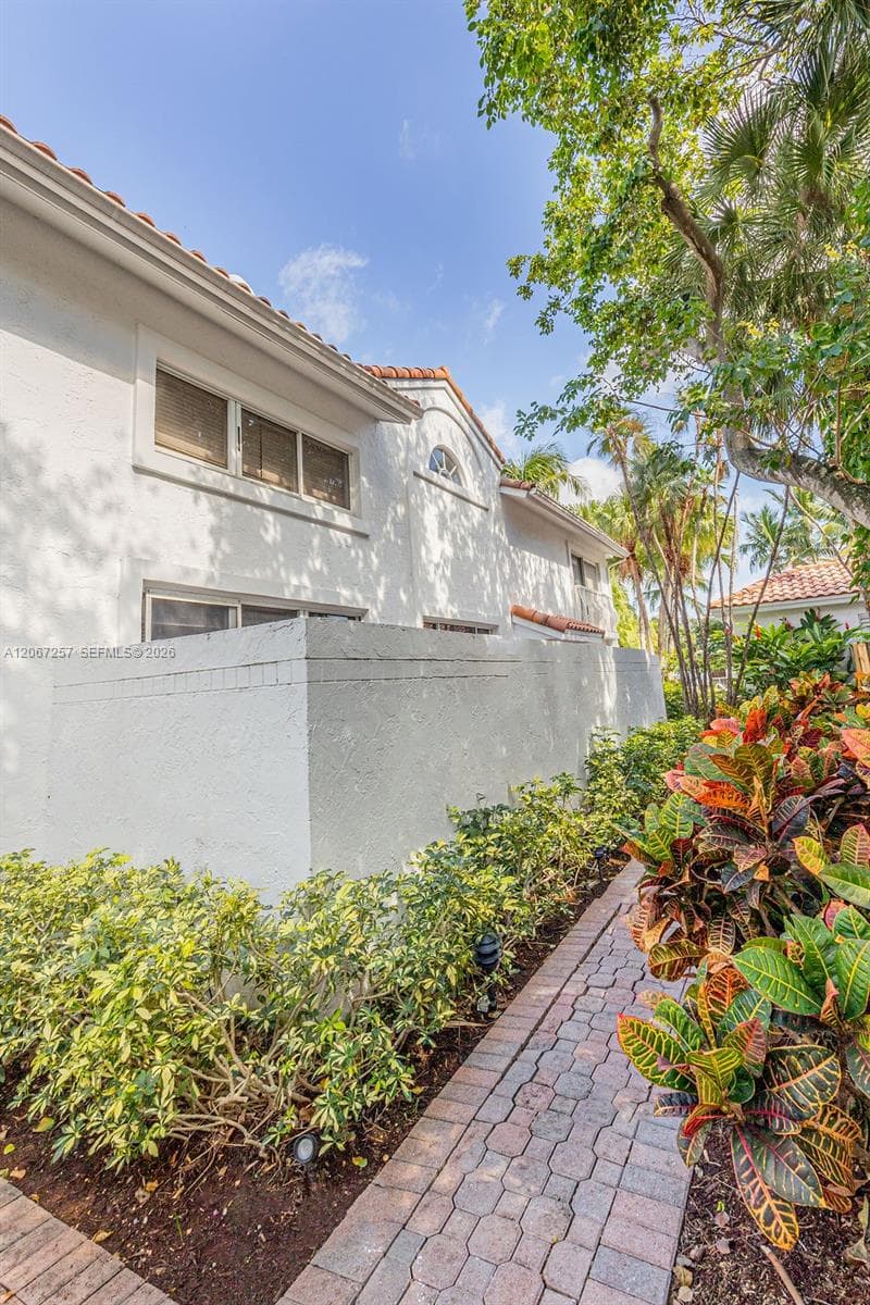 20935 NE 37th Ct, Aventura, FL 33180 photo 5