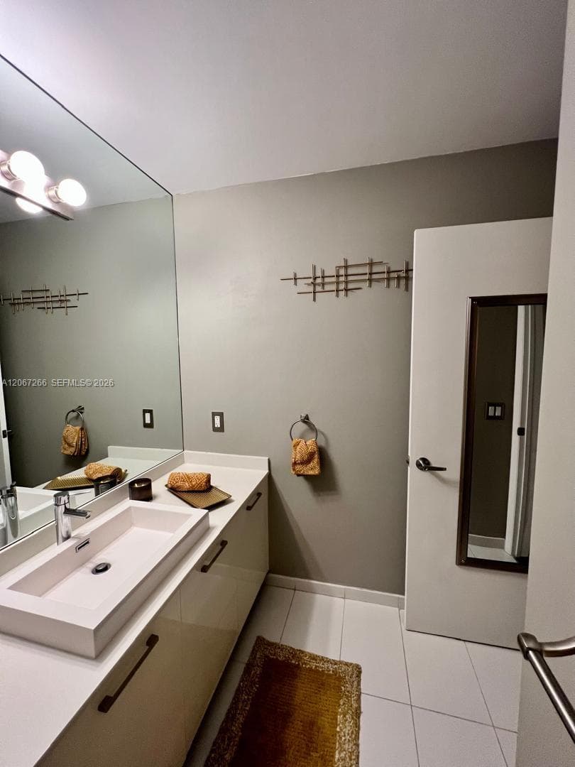 151 SE 1st St # 1206, Miami, FL 33131 photo 3