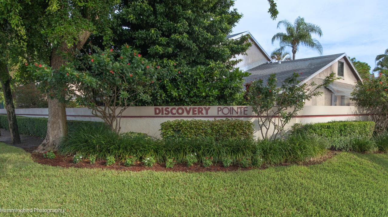 2047 DISCOVERY Circle E, Deerfield Beach, FL 33442 photo 2