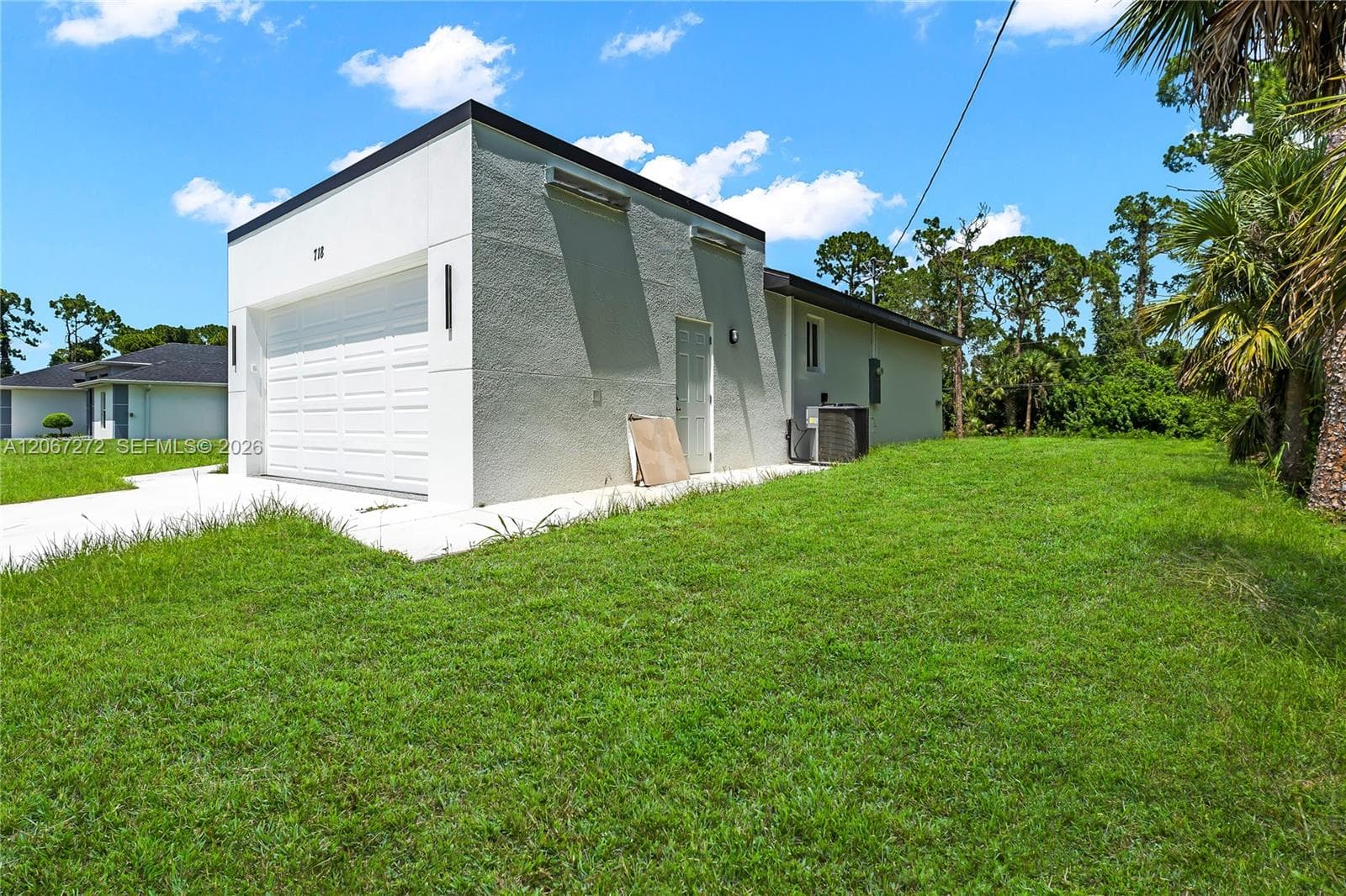 718 718 Robert AVE, Lehigh Acres, FL 33936 photo 4