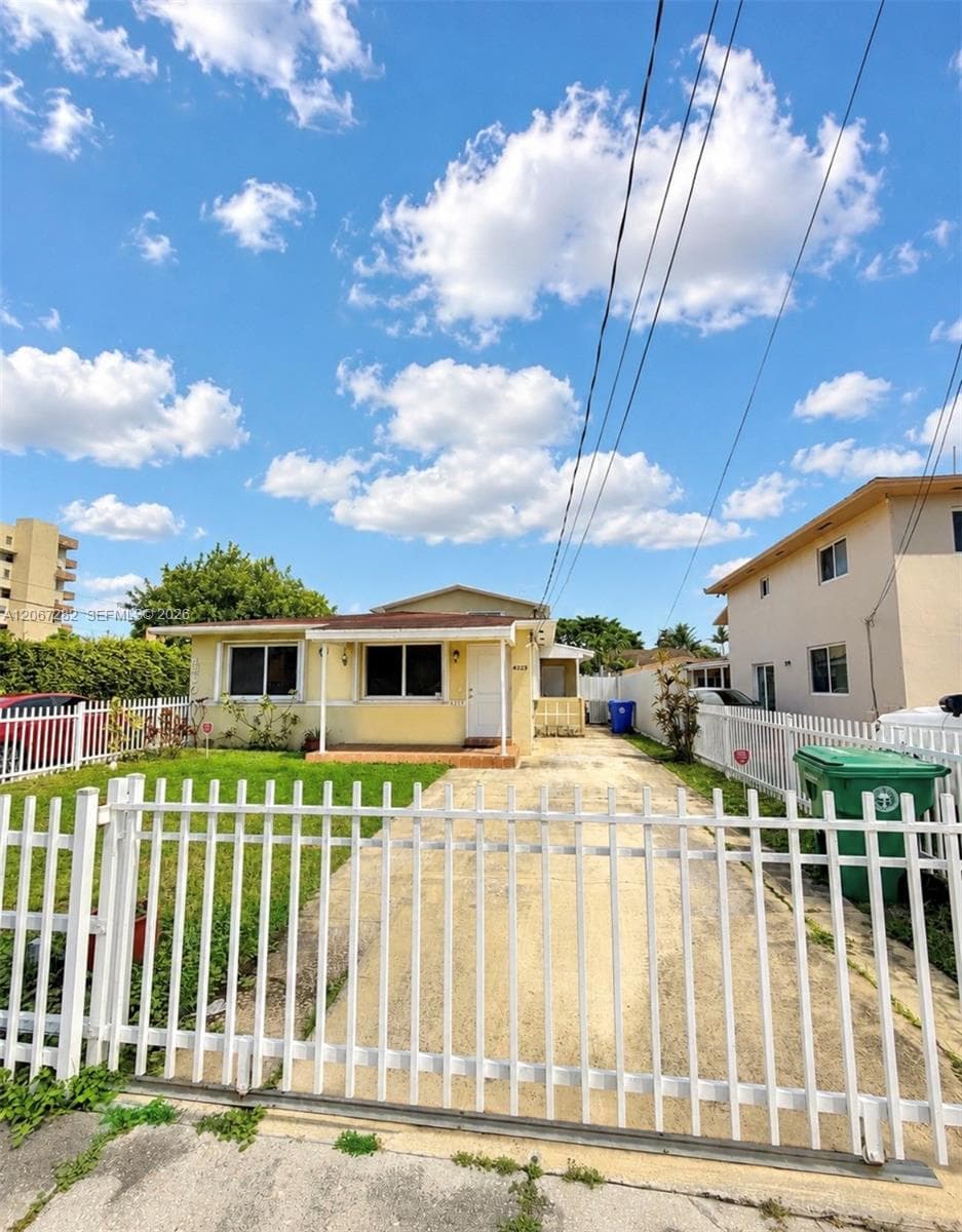 4228 NW 4th St # 0, Miami, FL 33126 photo 2