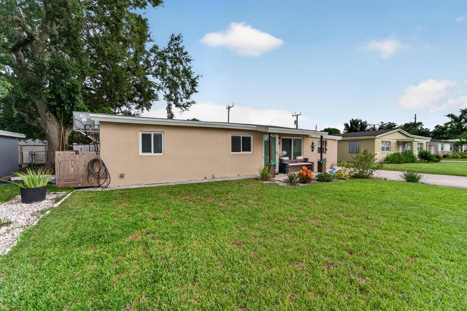 5900 Atlanta Street, Hollywood, FL 33021 photo 2