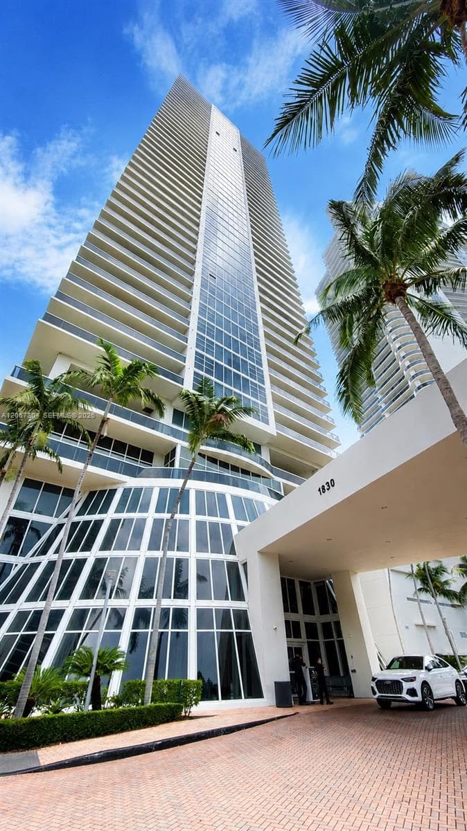 1830 S Ocean Dr # 4010, Hallandale Beach, FL 33009 photo 2