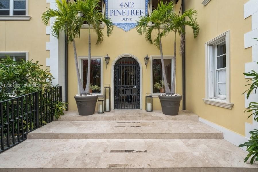 4812 Pine Tree Dr # 206, Miami Beach, FL 33140 photo 2