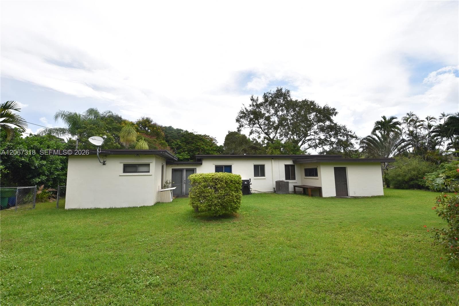 7050 SW 82nd Ct, Miami, FL 33143 photo 3