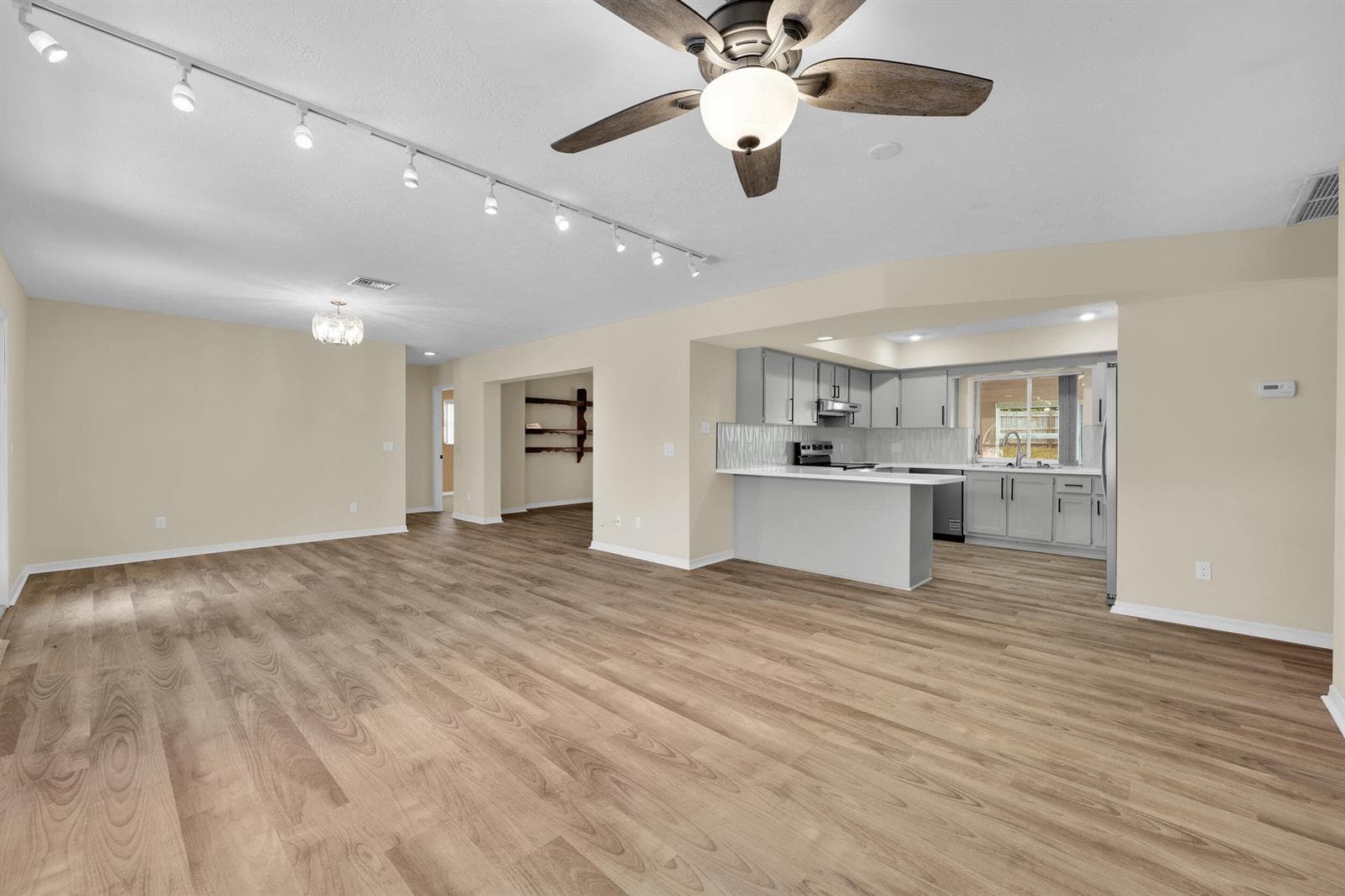 2306 NE 19TH Court, Jensen Beach, FL 34957 photo 4
