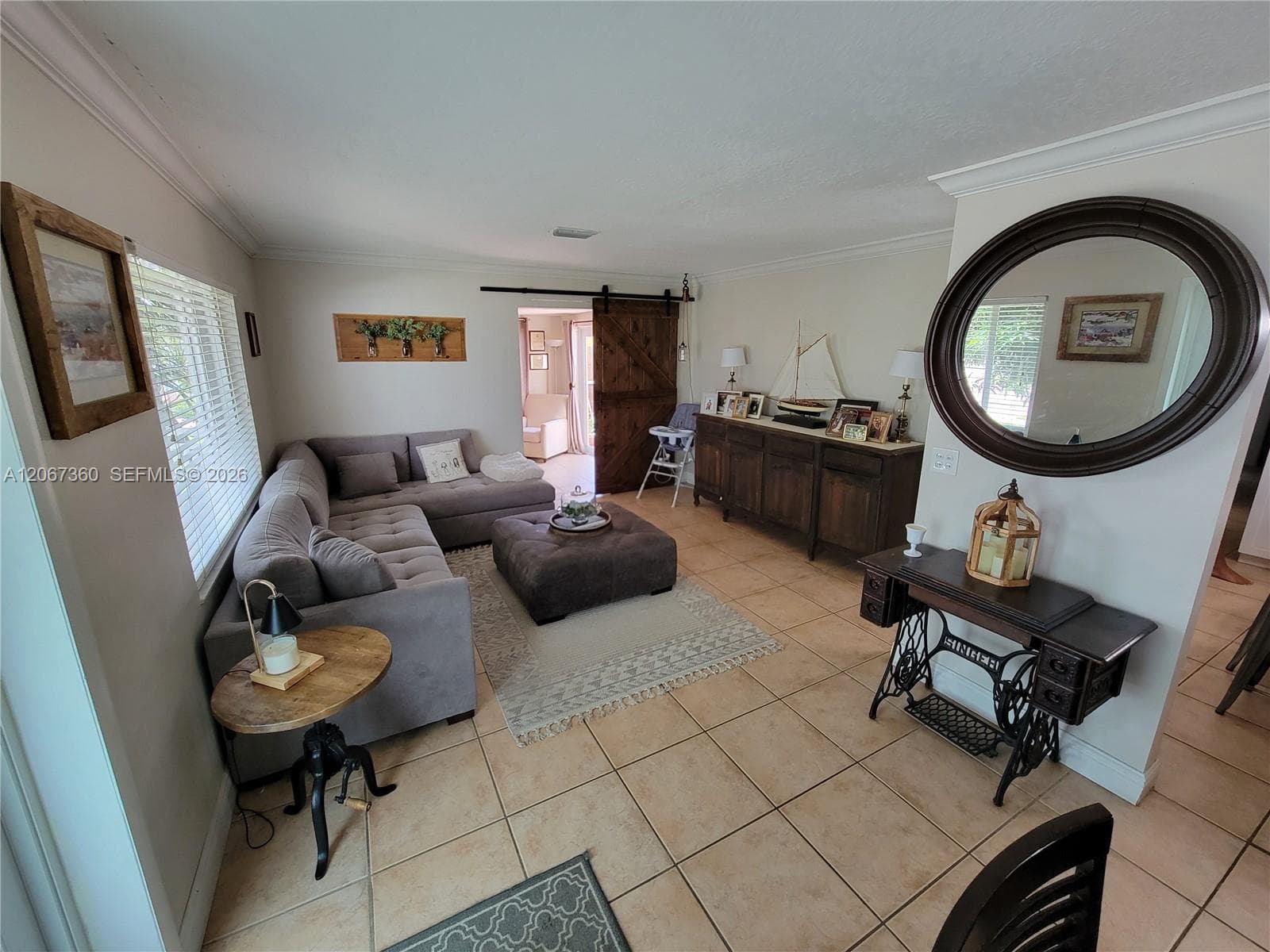 1316 W 61st Pl, Hialeah, FL 33012 photo 4