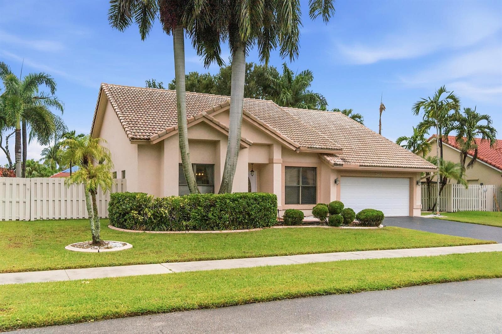 761 Greenbriar Avenue, Davie, FL 33325 photo 3