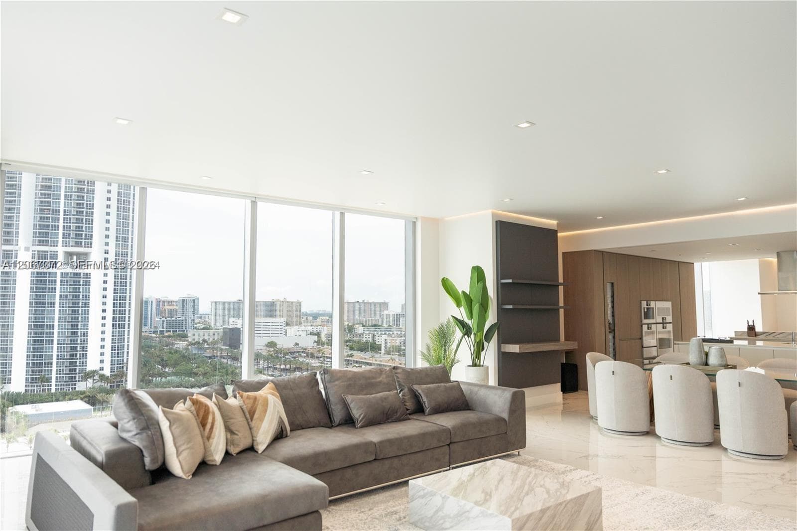 18501 Collins Ave # 1104, Sunny Isles Beach, FL 33160 photo 4