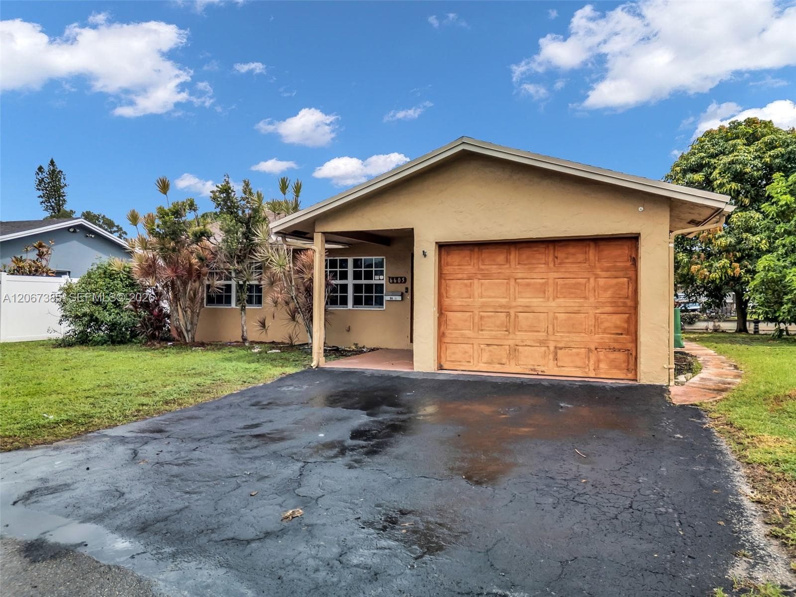 6605 NW 77th St, Tamarac, FL 33321 photo 3