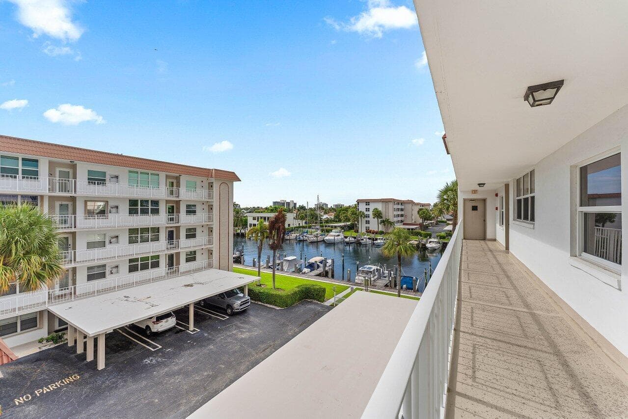 910 Dogwood Drive # 444, Delray Beach, FL 33483 photo 2