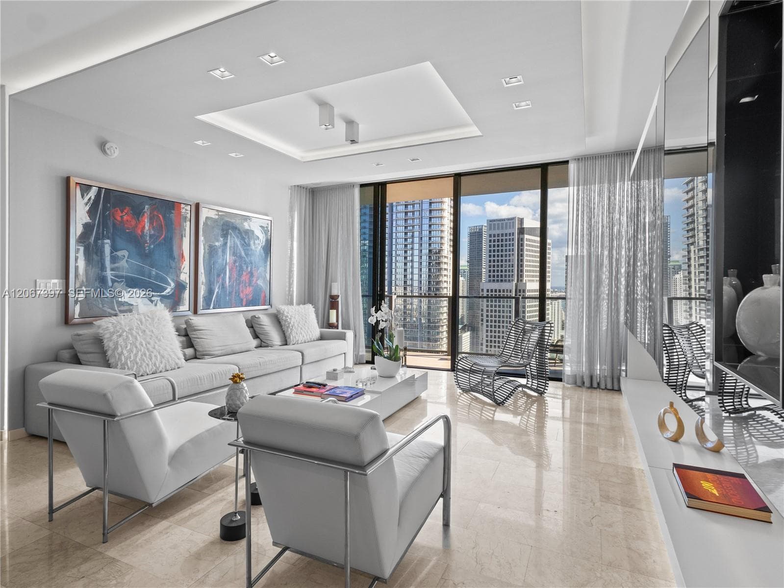 88 SW 7th St # 3007, Miami, FL 33130 photo 2
