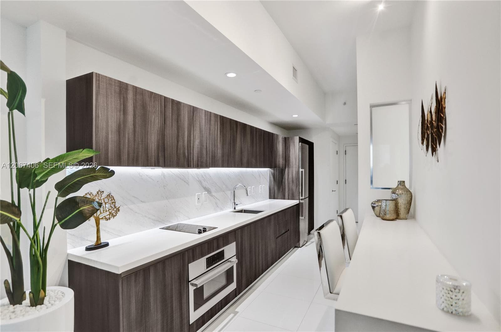 851 NE 1st Ave # 202, Miami, FL 33132 photo 2