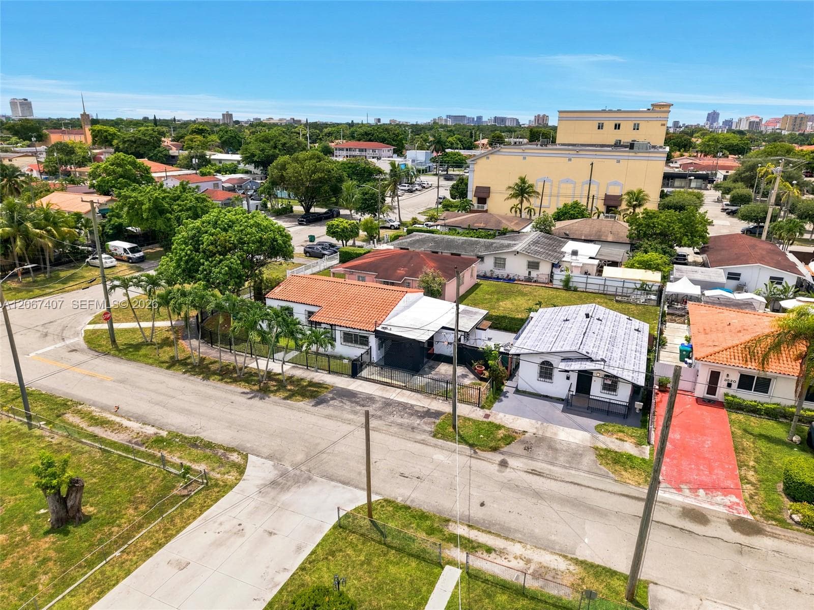 3500 NW 1st St, Miami, FL 33125 photo 4