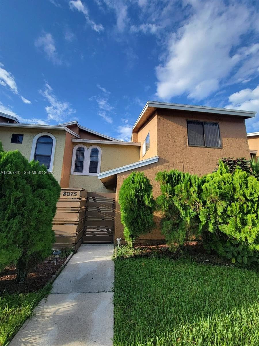 8075 NW 71st Ct # 8075, Tamarac, FL 33321