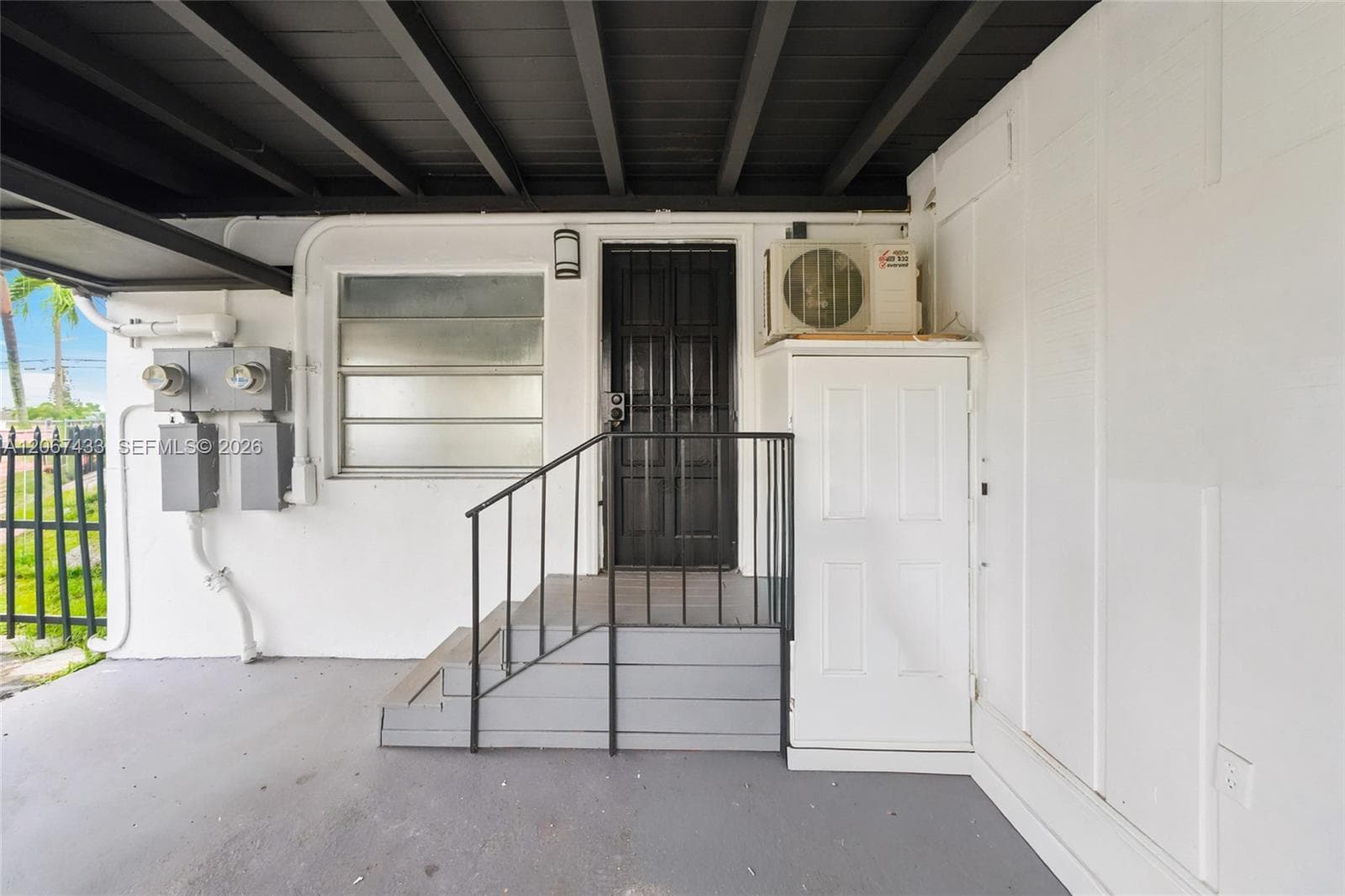 3500 NW 1st St # B, Miami, FL 33125