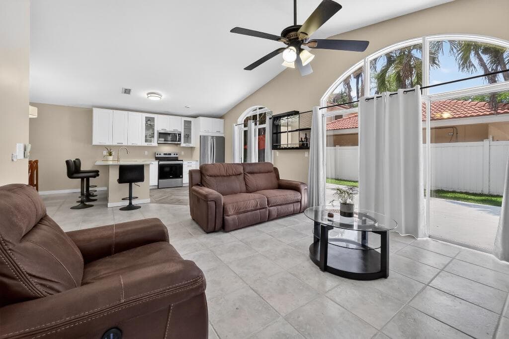 922 OPAL Terrace, Weston, FL 33326 photo 3
