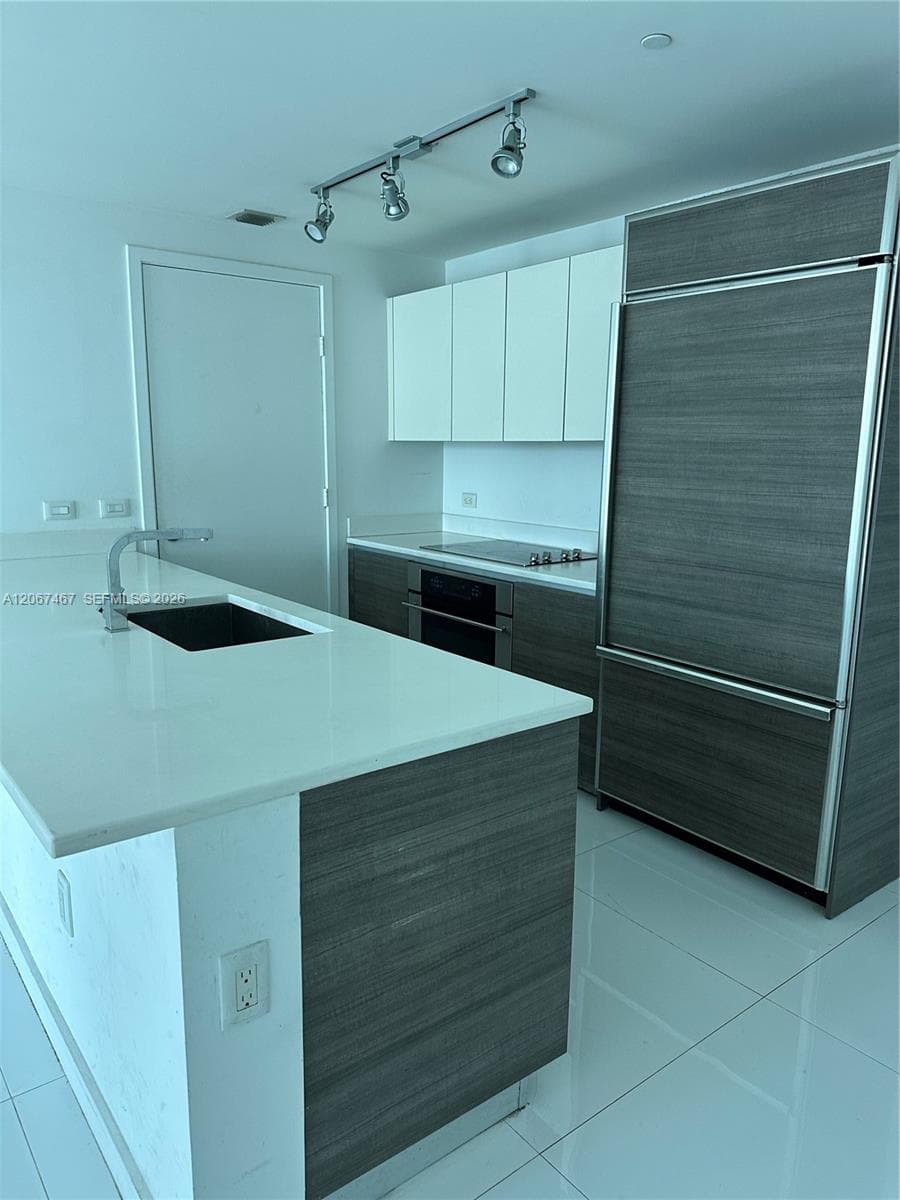 1100 S Miami Ave # 2708, Miami, FL 33130 photo 5