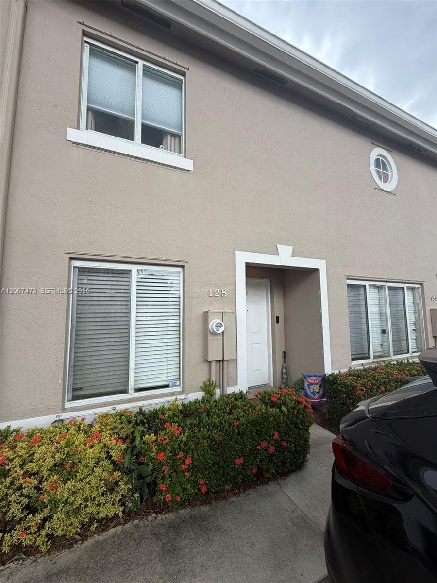 128 Riviera Cir # 128, Weston, FL 33326 photo 2