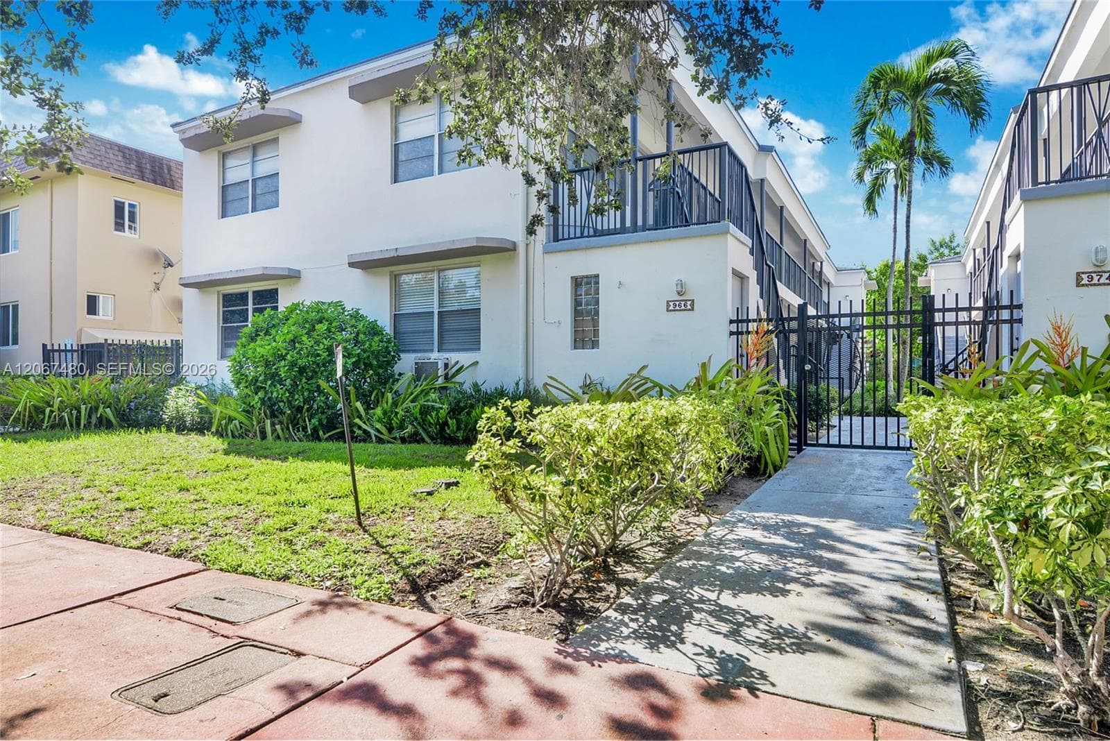 974 Biarritz Dr # 11, Miami Beach, FL 33141 photo 4