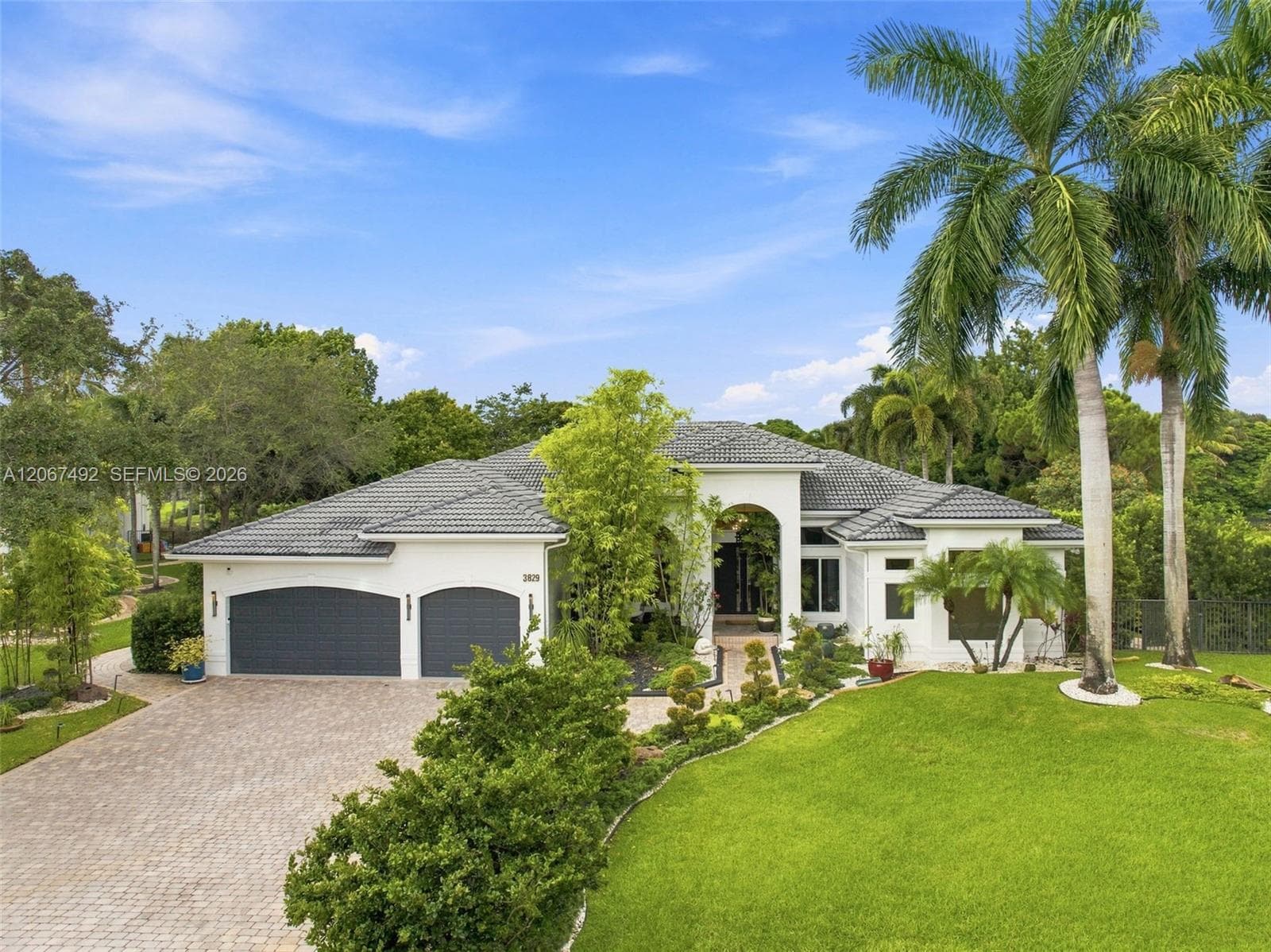 3829 Gulfstream Way, Davie, FL 33328 photo 2