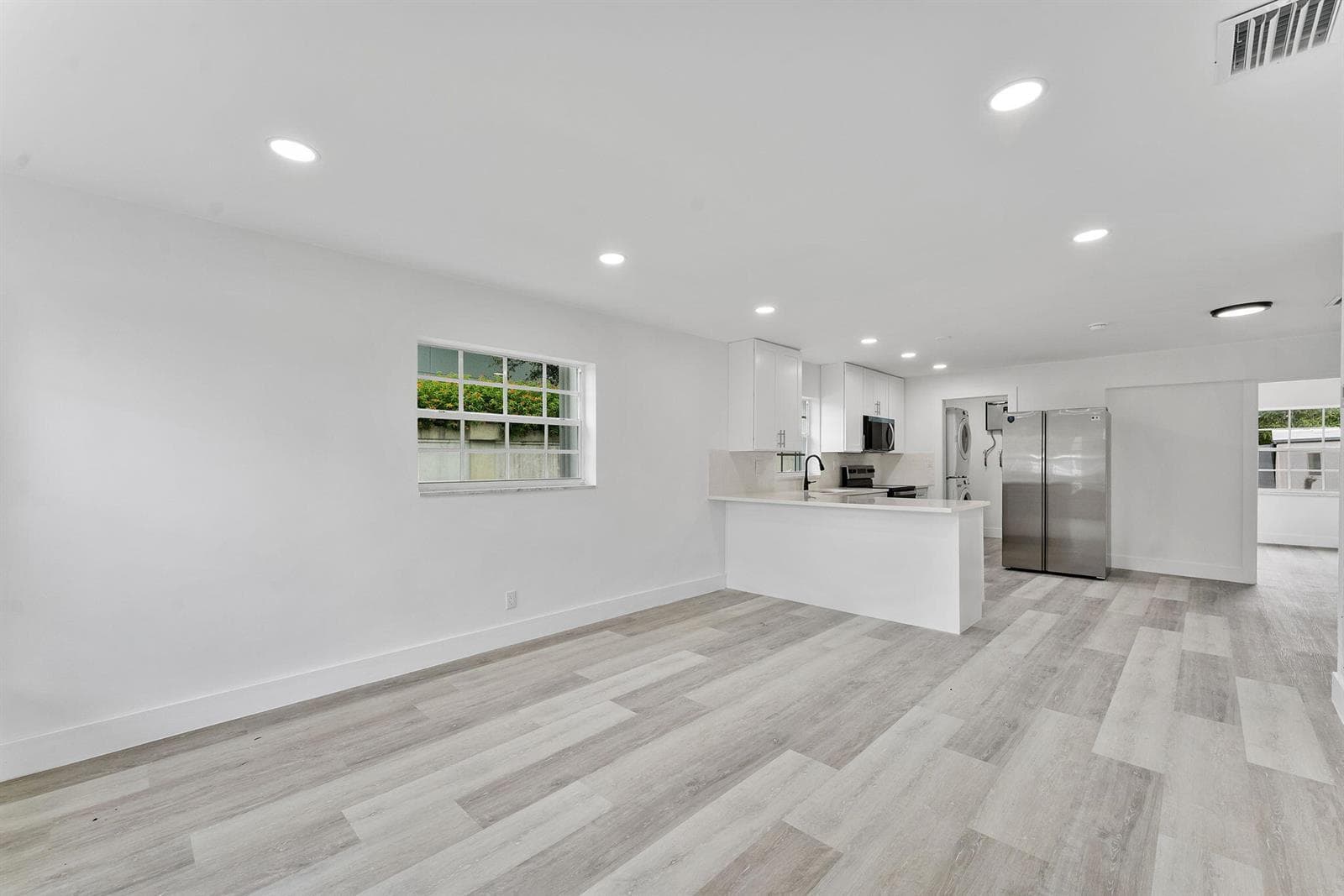 441 NW 2ND Avenue, Deerfield Beach, FL 33441 photo 4