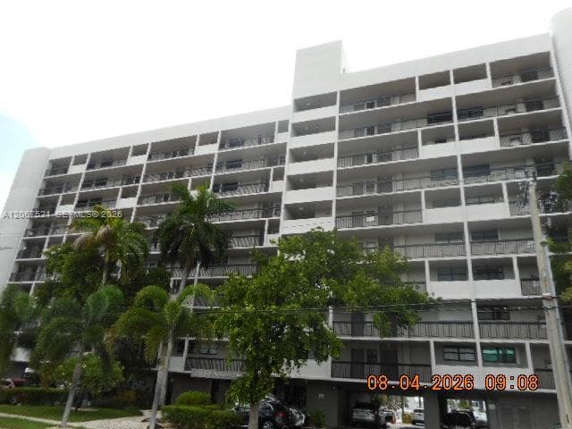 4800 Bayview Dr # 802, Fort Lauderdale, FL 33308 photo 2