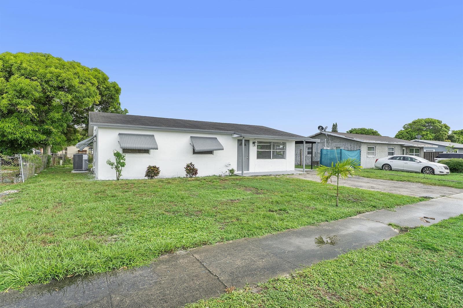316 NW 6th Court, Deerfield Beach, FL 33441 photo 2