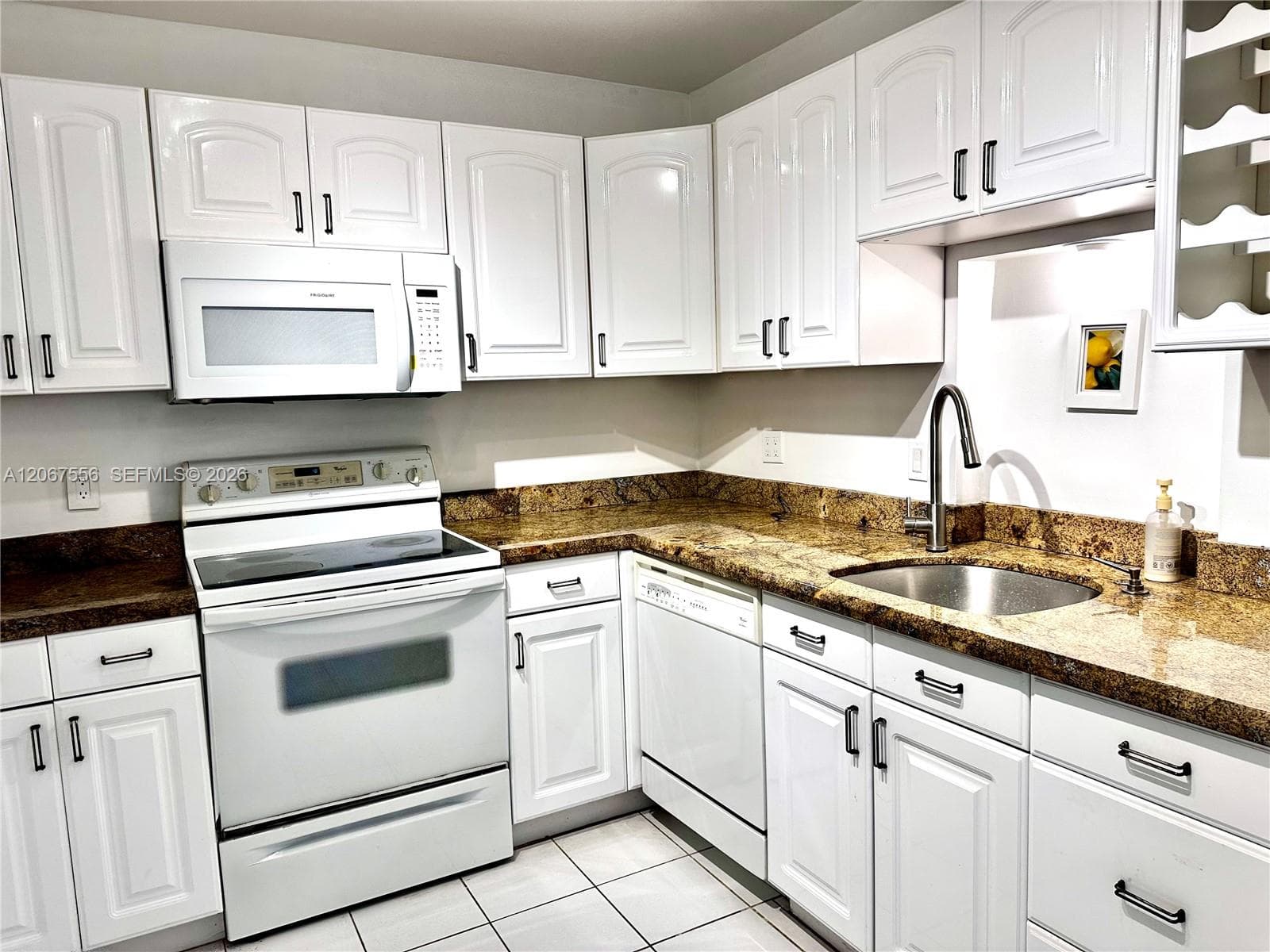400 Kings Point Dr # 714, Sunny Isles Beach, FL 33160 photo 2