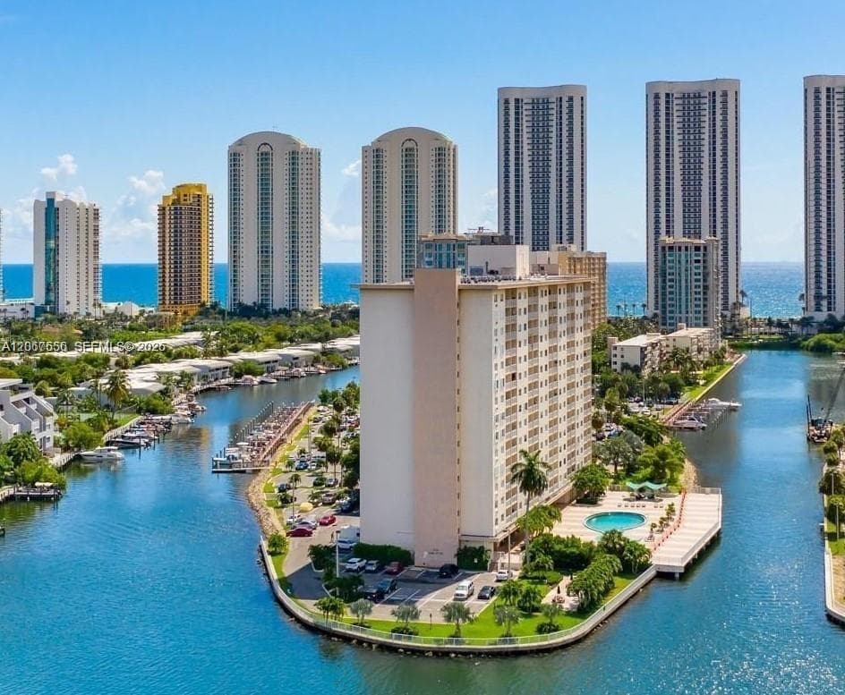 400 Kings Point Dr # 714, Sunny Isles Beach, FL 33160