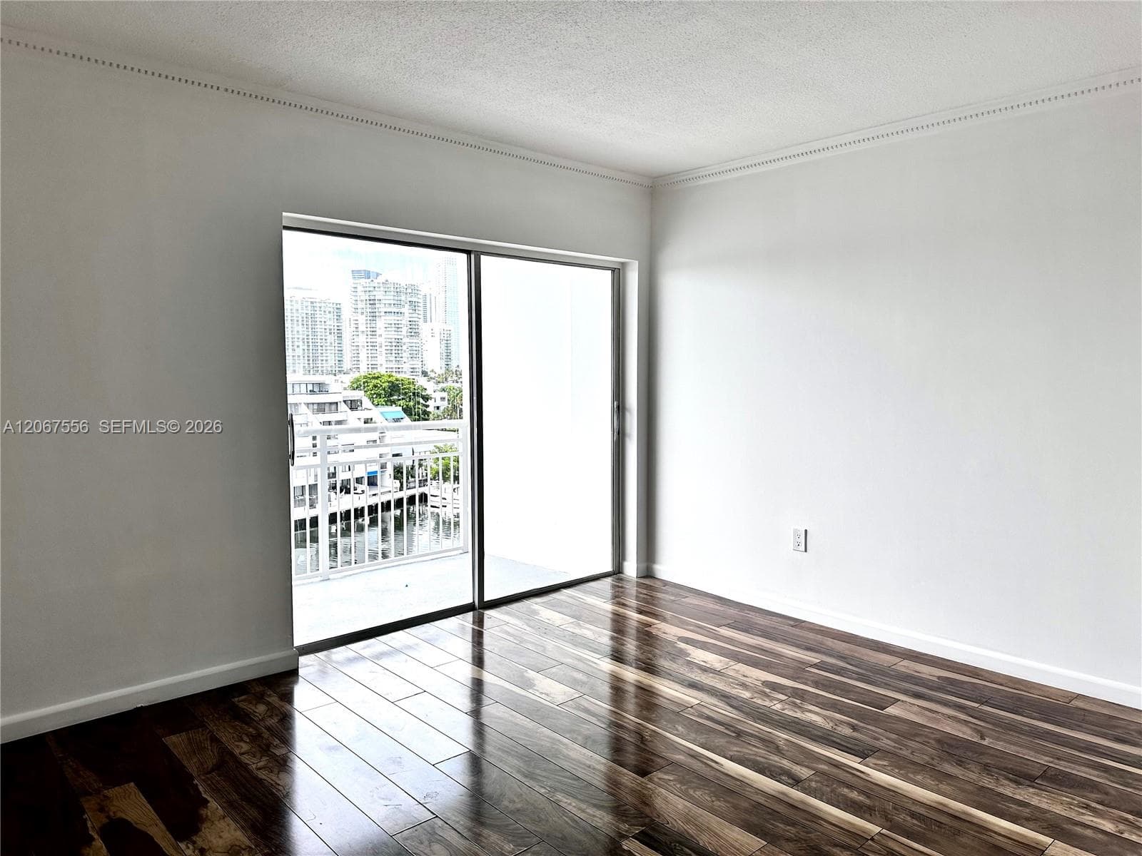 400 Kings Point Dr # 714, Sunny Isles Beach, FL 33160 photo 5