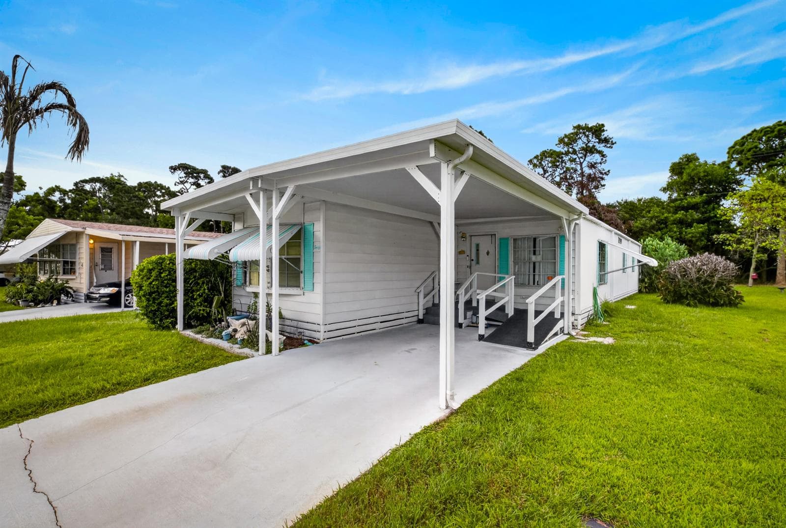 40 Montilla Way, Port St. Lucie, FL 34952 photo 2