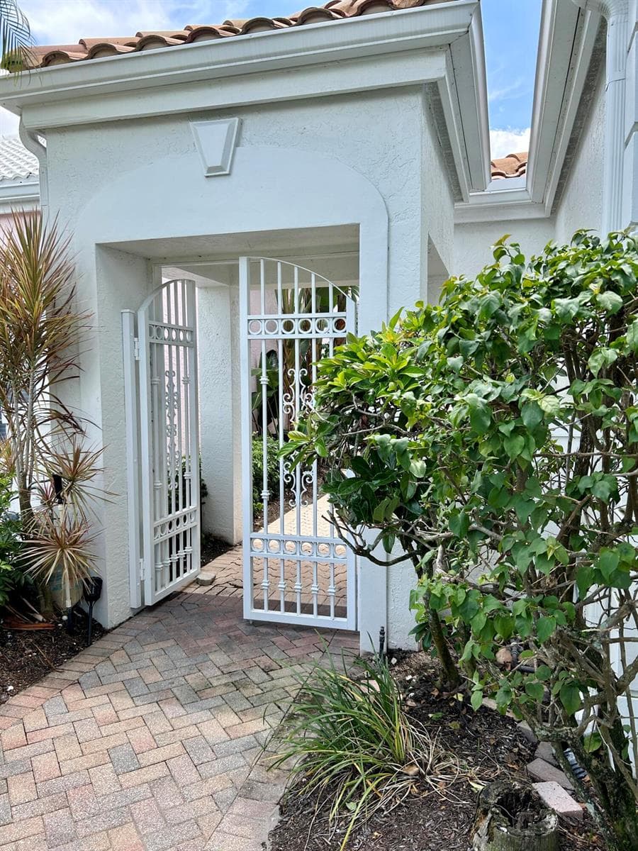 152 CORAL CAY Drive, Palm Beach Gardens, FL 33418 photo 5