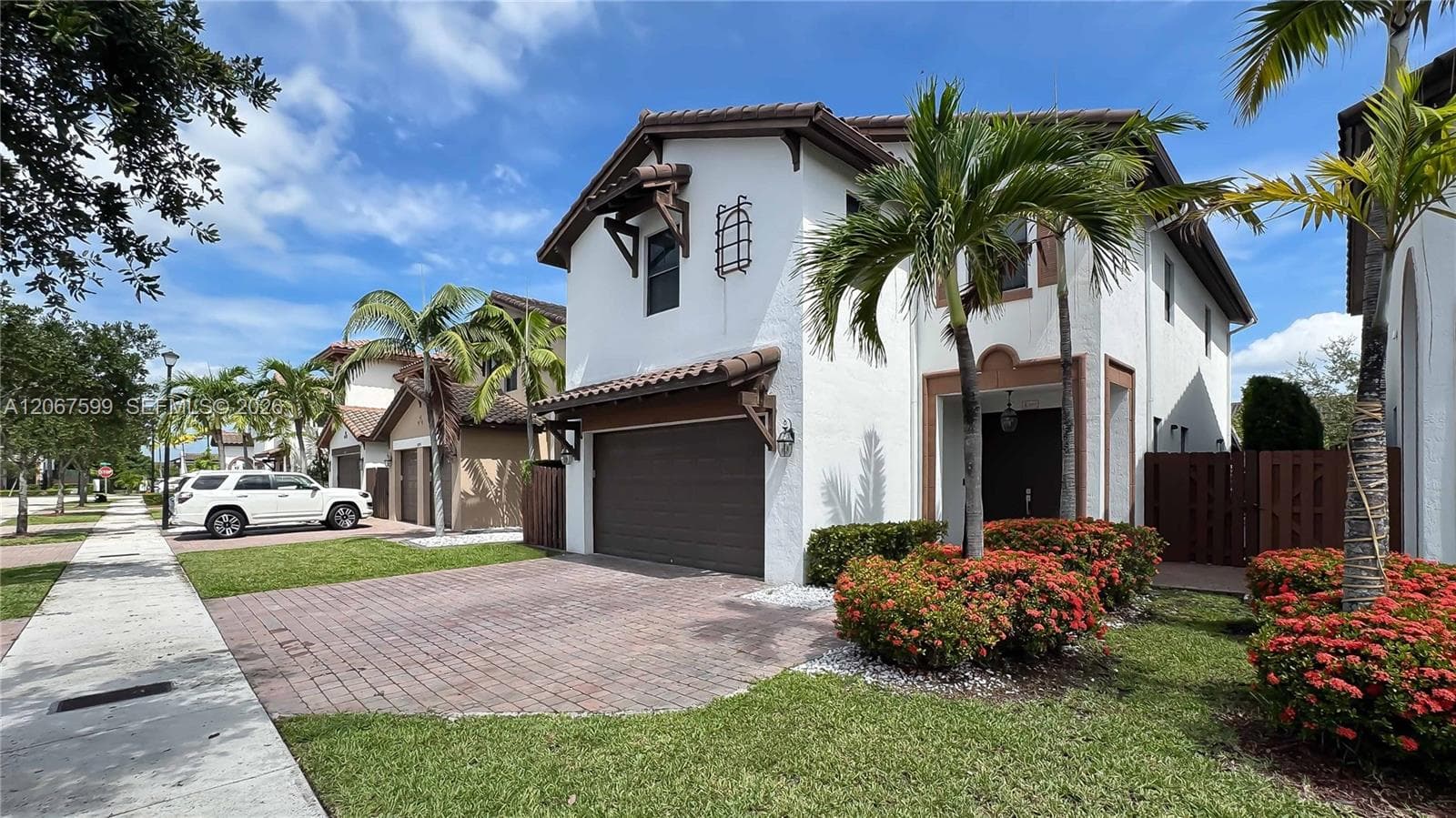 10235 NW 87th Ter, Doral, FL 33178 photo 2