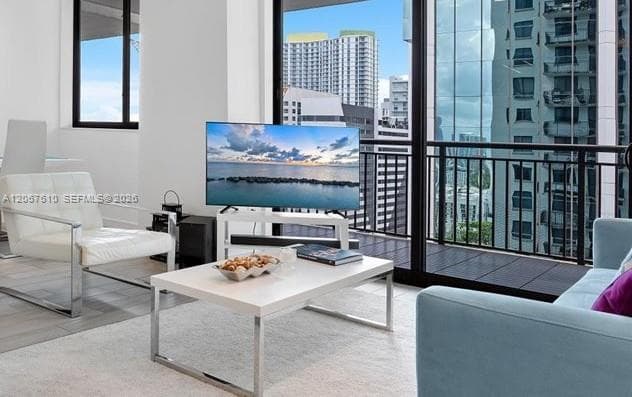 999 SW 1st Ave # 2115, Miami, FL 33130 photo 2
