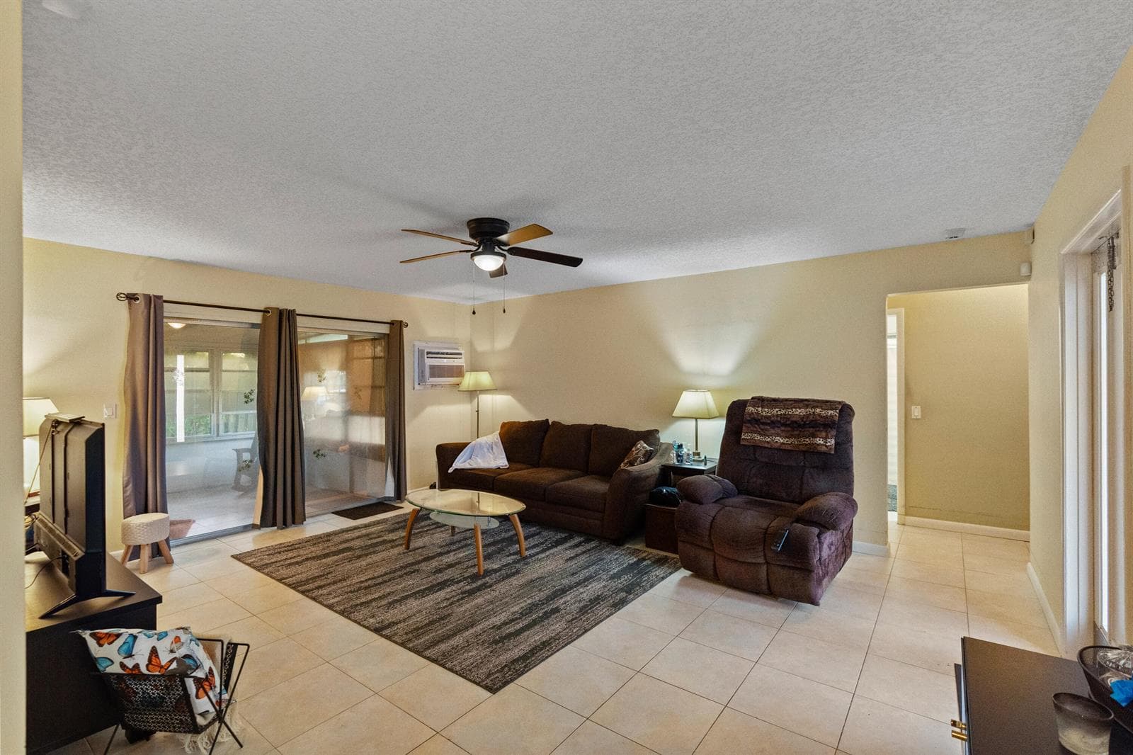1111 NW 85TH Way, Pembroke Pines, FL 33024 photo 3