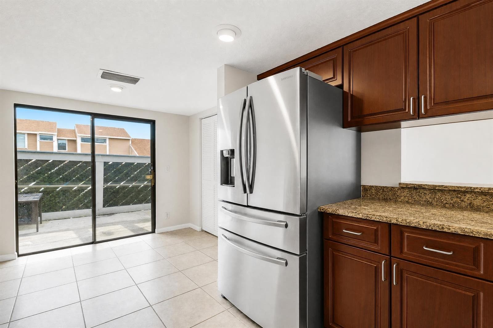 202 LAKEWOOD Drive # 11B, Jupiter, FL 33458 photo 3
