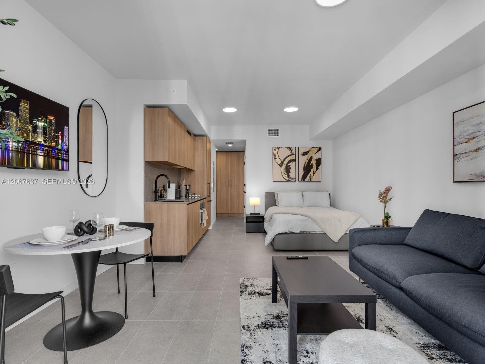 121 NE 5th St # 1607, Miami, FL 33132 photo 3