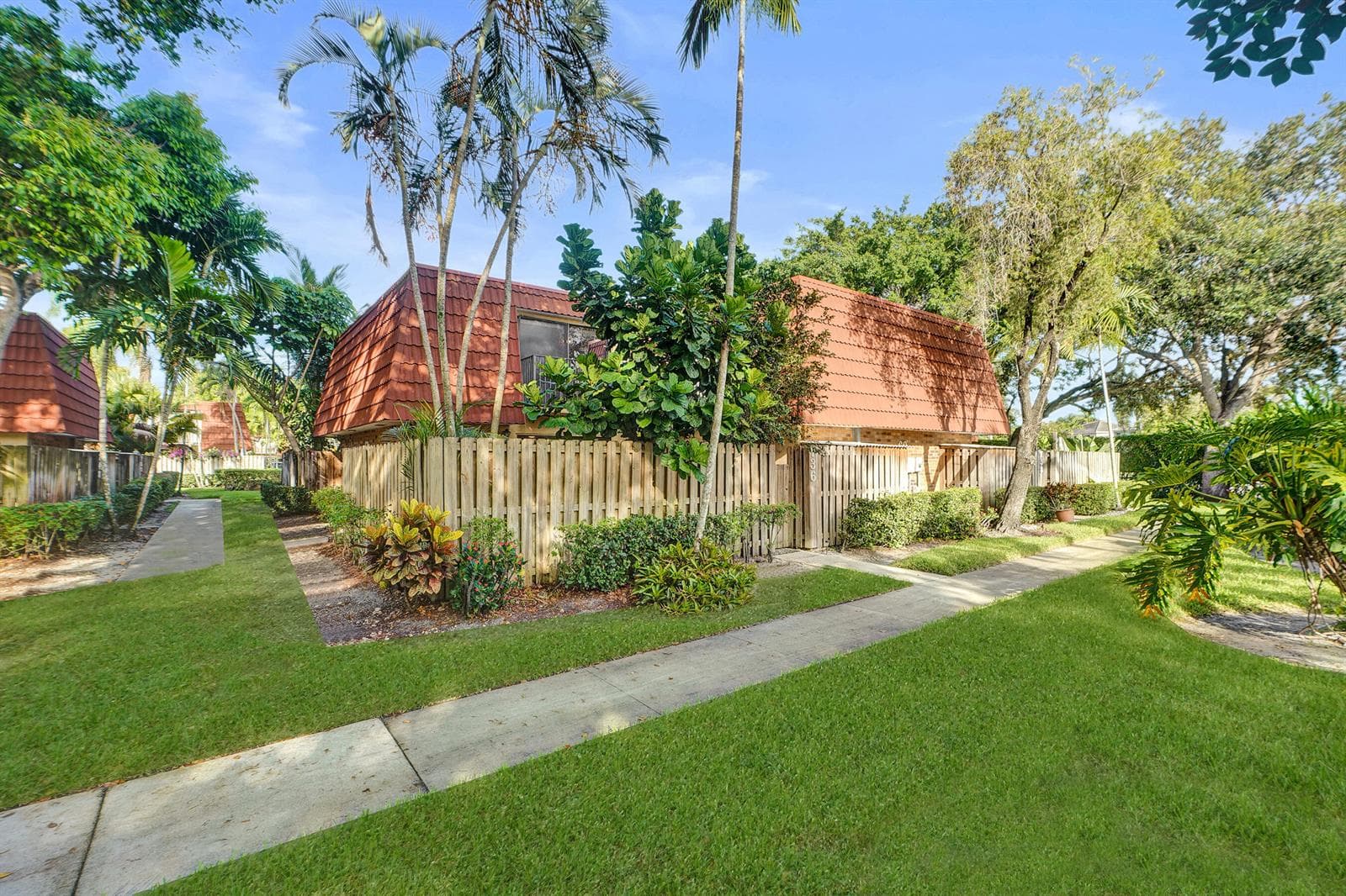 736 NW 98TH Circle, Plantation, FL 33324 photo 3