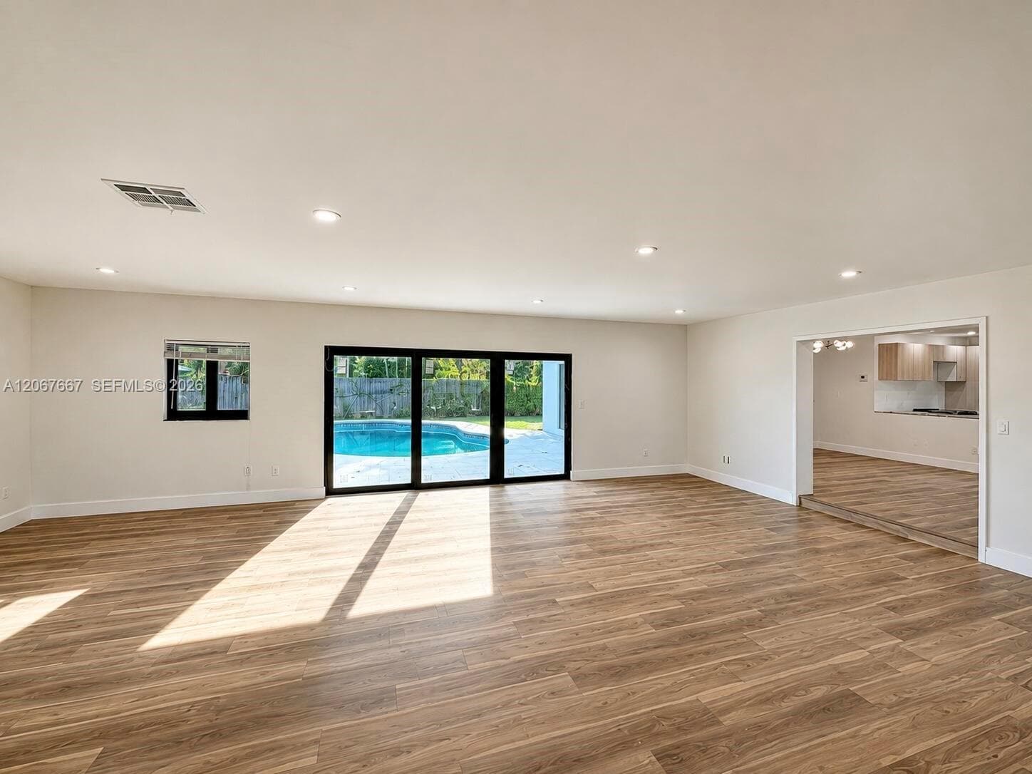 3431 NE 8th Ave, Oakland Park, FL 33334 photo 4
