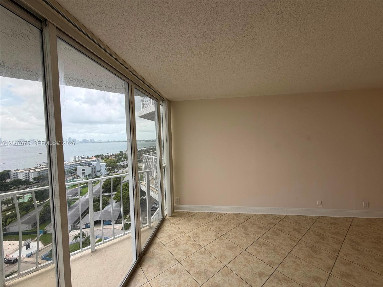 7601 E Treasure Dr # 2007, North Bay Village, FL 33141 photo 3