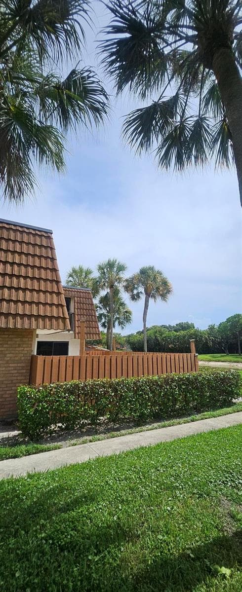 141 Heritage Way SE, West Palm Beach, FL 33407 photo 5