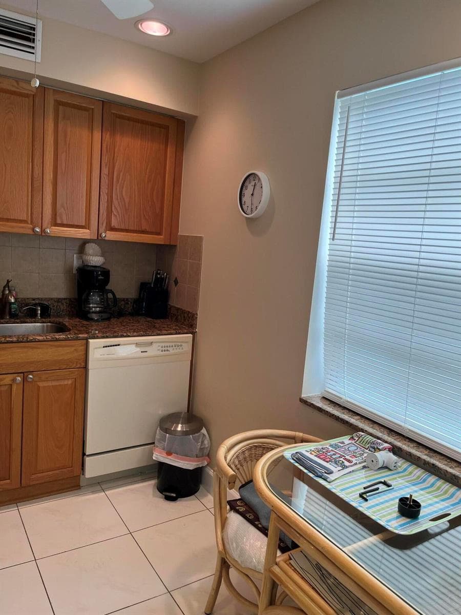 619 BURGUNDY M # 619, Delray Beach, FL 33484 photo 2