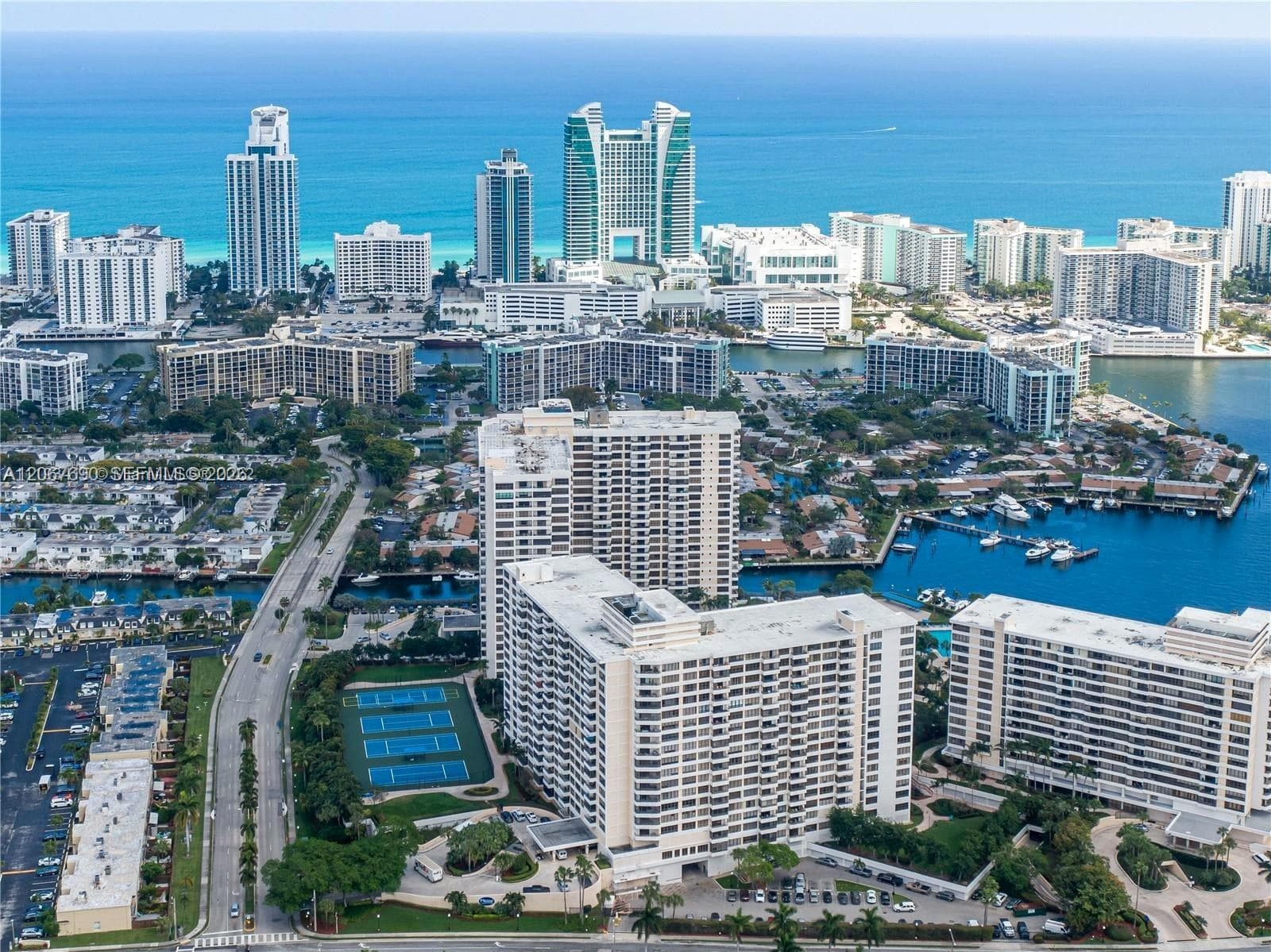 600 Three Islands Blvd # 1113, Hallandale Beach, FL 33009
