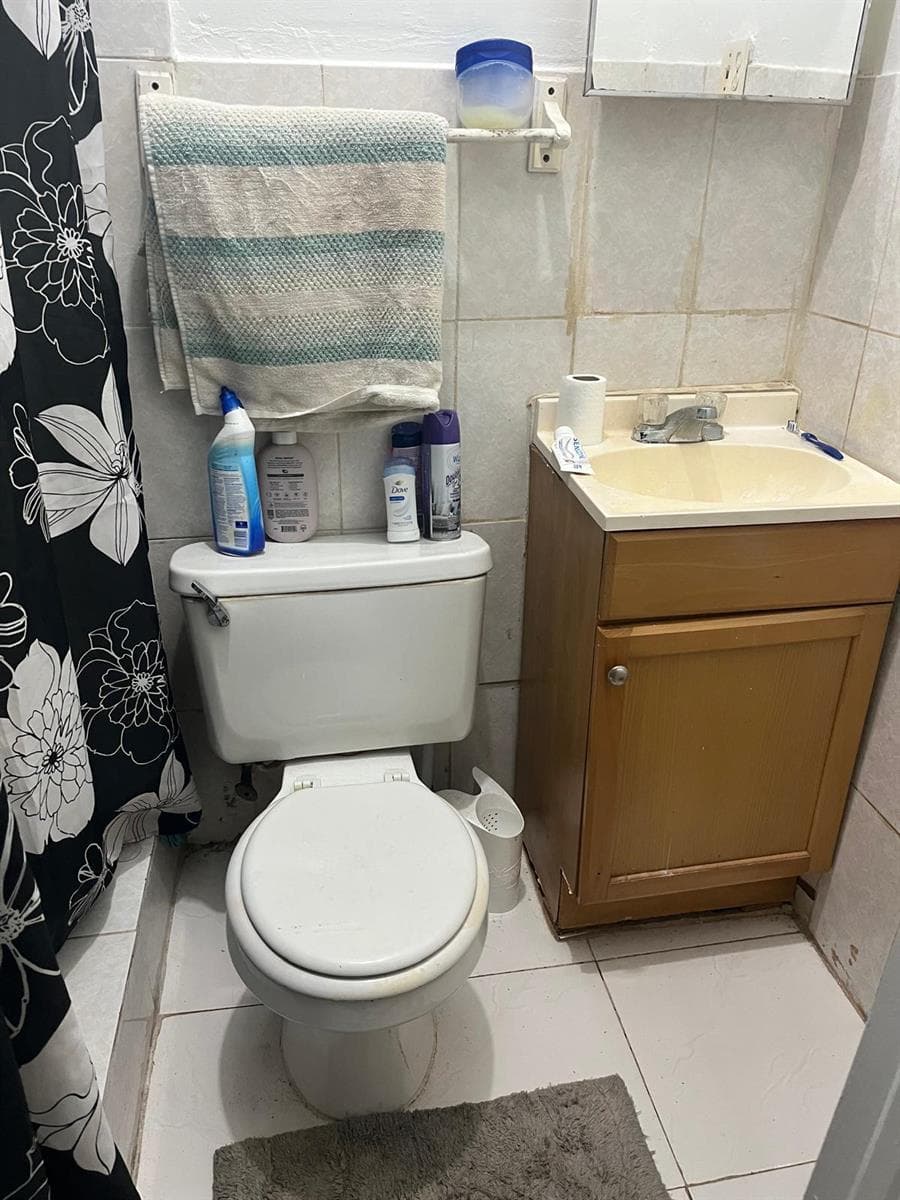 16200 NE 2ND Avenue, Miami, FL 33162 photo 2