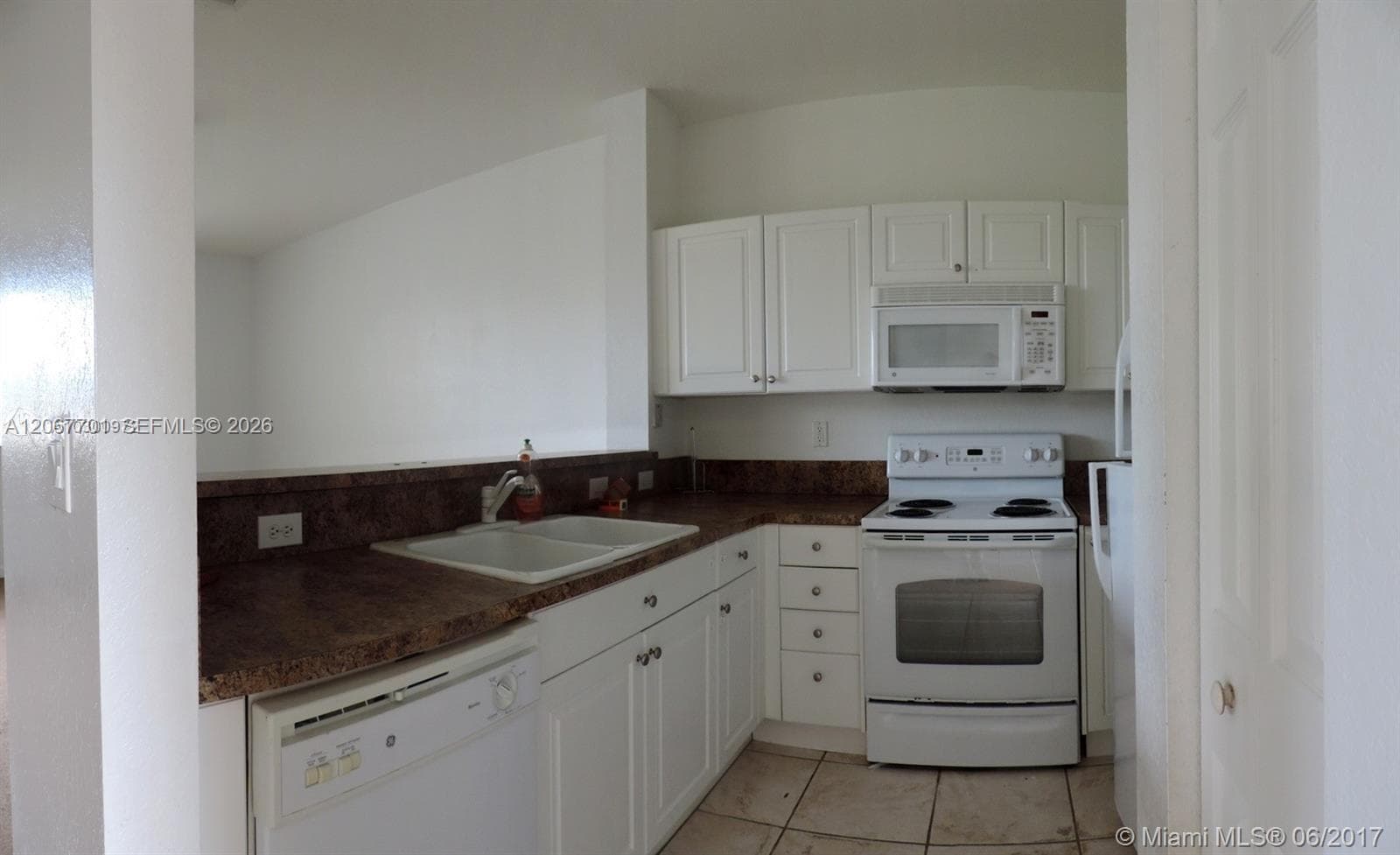 1395 NE 33rd Ave # 206-26, Homestead, FL 33033 photo 5