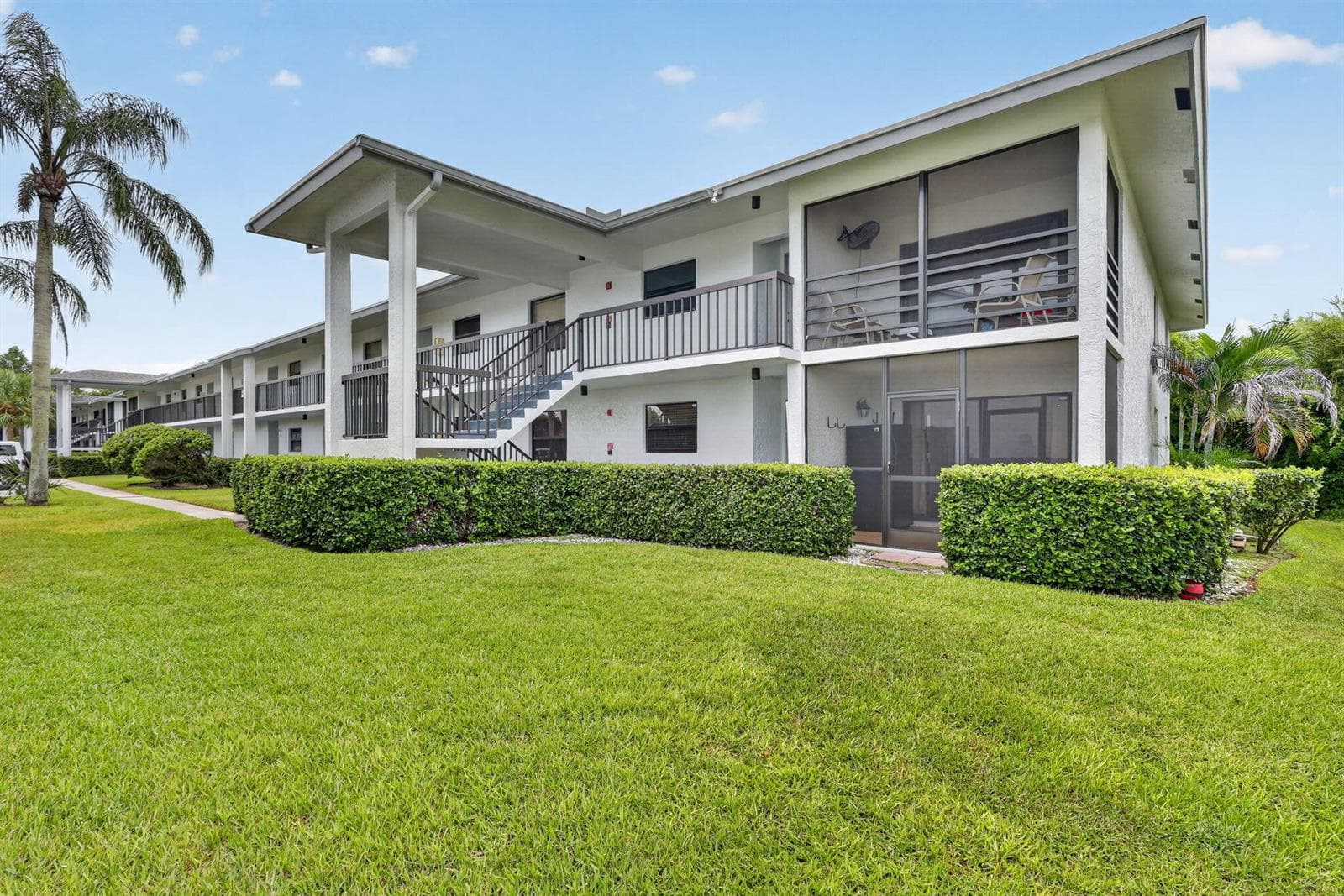 1200 SE Parkview Place # F-5, Stuart, FL 34994 photo 2