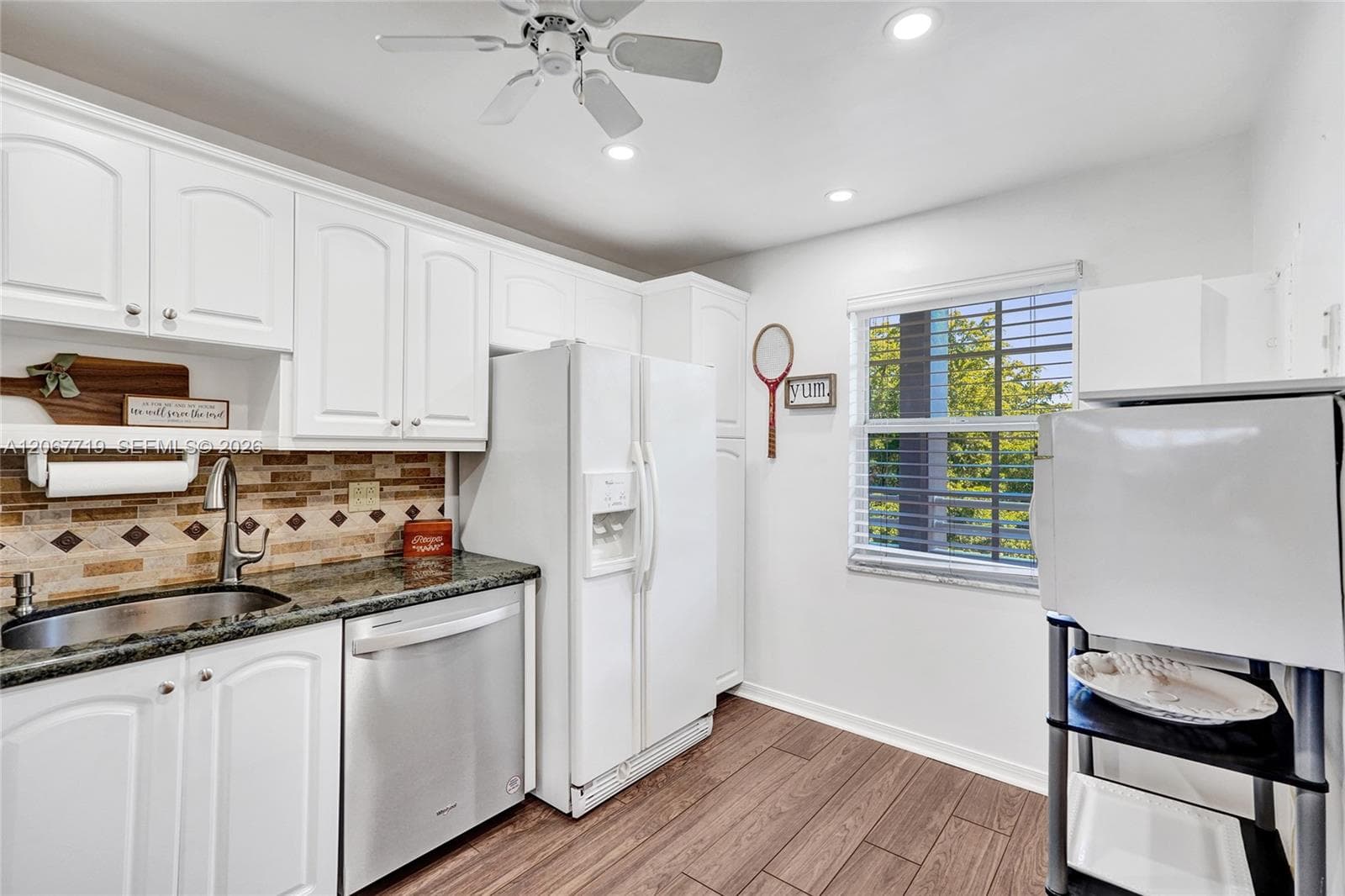 605 Oaks Dr # 504, Pompano Beach, FL 33069 photo 3